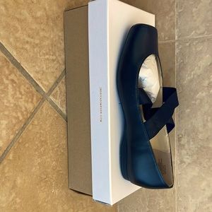 Jessica Simpson brand new flats